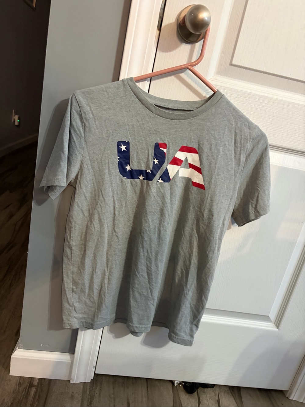 Under Armor American flag USA Graphic Tee boys XL